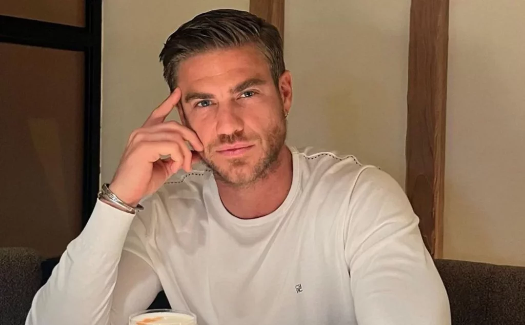 Conexiones entre 'First Dates Hotel' y 'Élite'