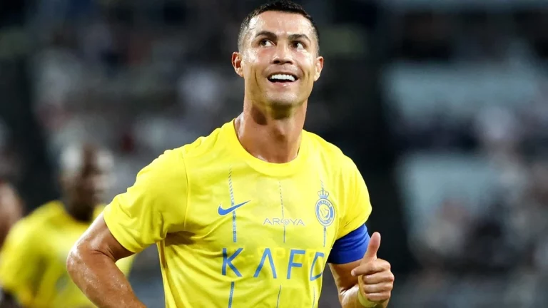 Cristiano Ronaldo sigue liderando la lista de deportistas mejor pagados con la gran millonada desde Arabia