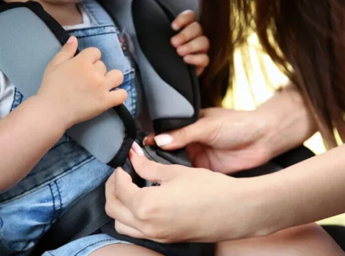 La DGT avisa de la nueva normativa sobre las sillas infantiles en los coches La DGT avisa de la nueva normativa sobre las sillas infantiles en los coches