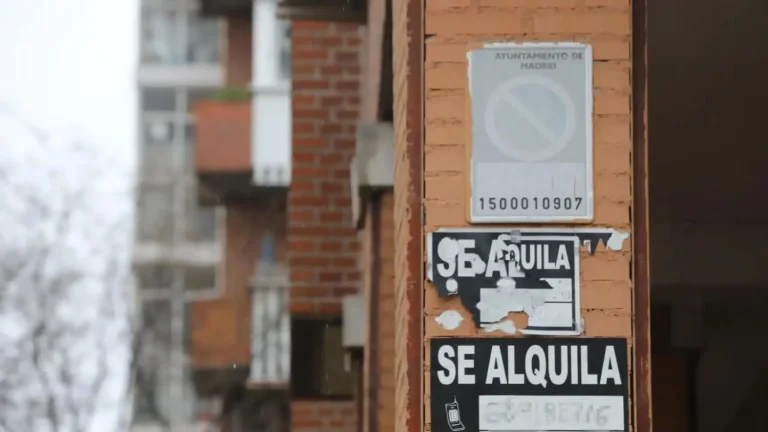 El 43 % de los inquilinos en Madrid y Barcelona alquilan por no poder comprar vivienda