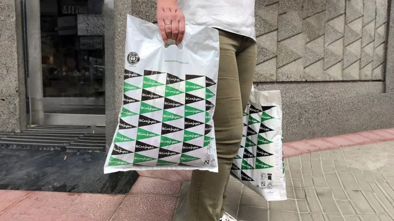 Ni Eroski ni Carrefour Express: El Corte Inglés te regala 20 euros en tu compra haciendo esto