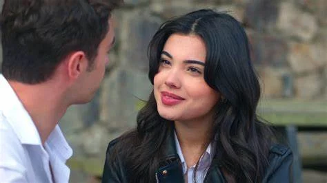 'Hermanos': Süsen lo escucha todo y siente rabia y vergüenza 3 El dia de la boda de Omer y Susen