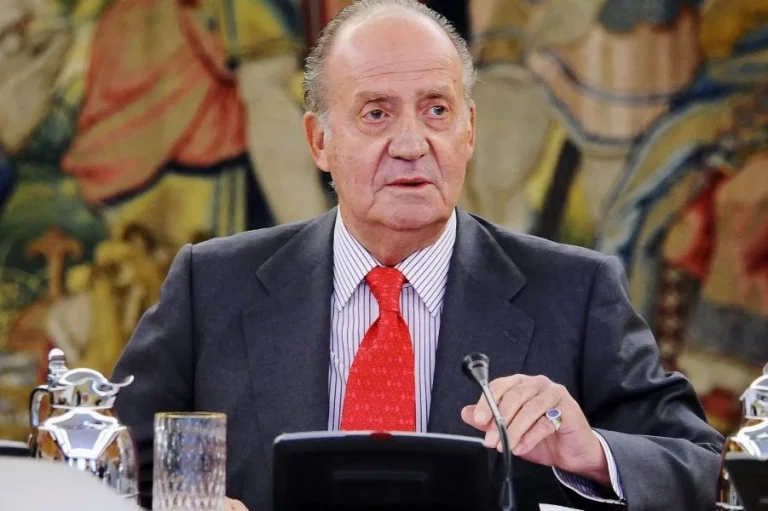 El hilo que une al Atlético de Madrid con las polémicas fotos de Juan Carlos I y Bárbara Rey