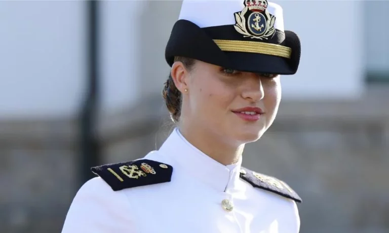 El infierno que se le viene encima a la princesa Leonor en la Escuela Naval de Marín