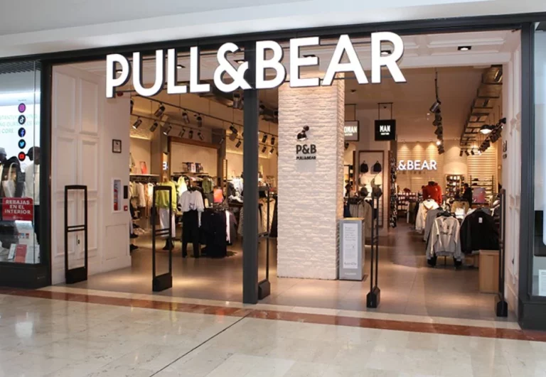 El nuevo pelotazo de Pull&Bear son estas zapatillas como las Adidas Samba, pero con plataforma