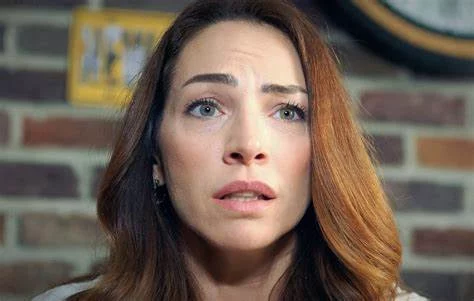 'Hermanos': Süsen lo escucha todo y siente rabia y vergüenza 2 El secreto de Ayla sale a la luz