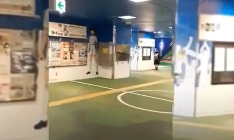 La alucinante estación del Metro de Tokio de Oliver y Benji
