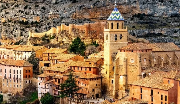 Este destino oculto en España entre Madrid y Barcelona tiene más encanto que cualquier ciudad turística