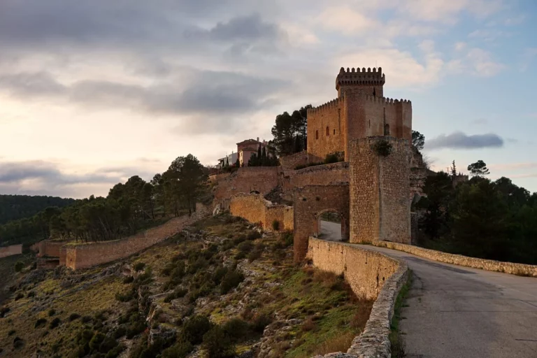 Este pueblo de España tiene la historia más fascinante
