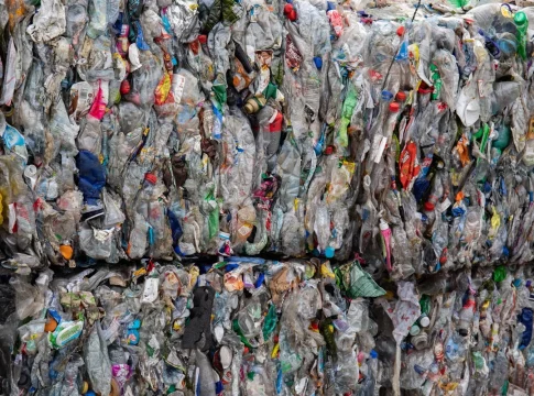 Greenpeace ha aprovechado su reciente estudio para reavivar su lucha con Ecoembes