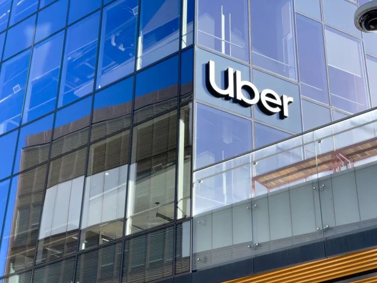 Uber apunta por la exclusividad para ganar en el mercado del delivery