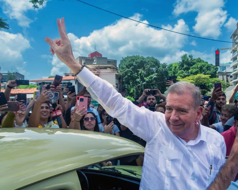 Muñoz denuncia la tibia bienvenida de Sánchez a Edmundo González