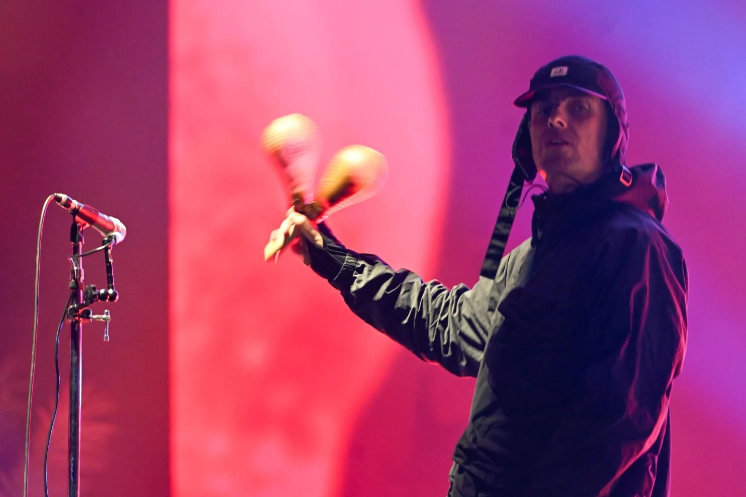 Oasis dispara las búsquedas y los precios del verano británico en 2025