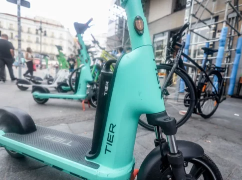 Fuera de las empresas del sector como Lime para nadie es una sorpresa que en Madrid se muestran molestos con el uso de los patinetes eléctricos de alquiler