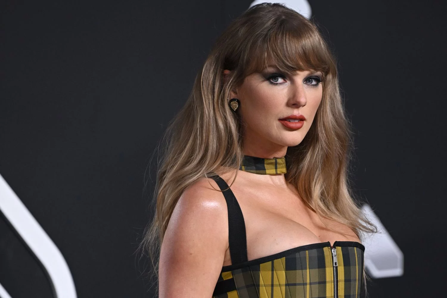 Taylor Swift se une a la tradición de buscar estrellas pop en la campaña de Estados Unidos