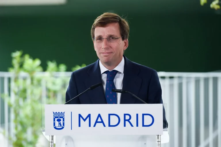 Almeida da donde duele al Rayo Vallecano al hablar de los equipos de Madrid