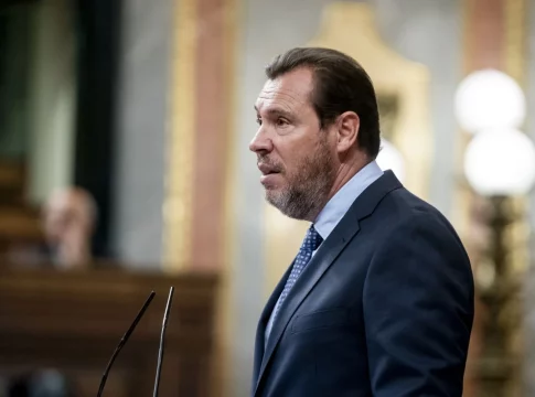 Óscar Puente ha recordado que el viernes Renfe rompia su record diario de pasajeros de alta velocidad después de anunciar perdidas millonarias