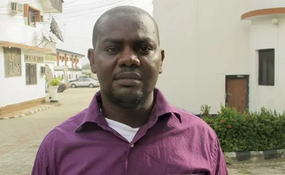 Hombre nigeriano que sobrevivio a un barco hundido 60 horas