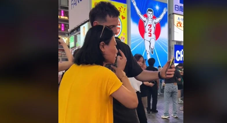 Insolita situacion de un influencer en Japon 2