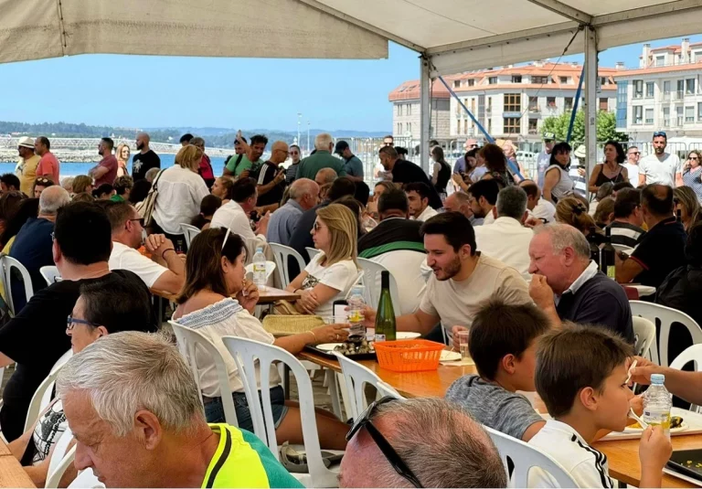 La fiesta de exaltación del mejillón y el berberecho, de récord en Vilanova de Arousa