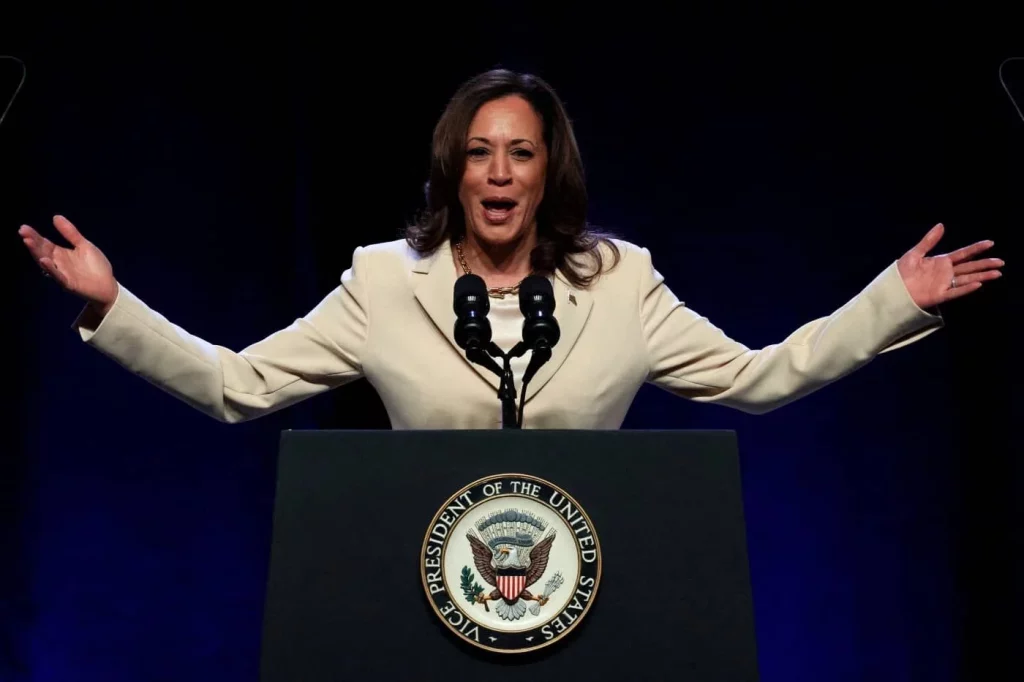 La respuesta de Kamala Harris ante la creciente ventaja de Trump en las encuestas
