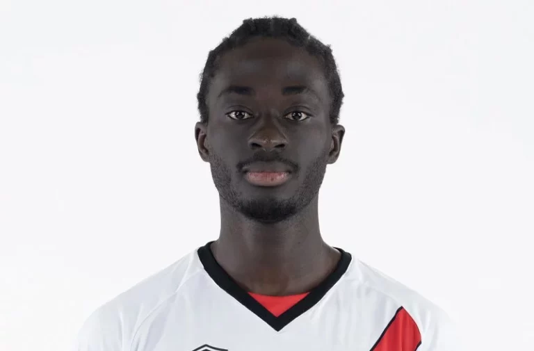 El interés en Mumin hace reaccionar al Rayo