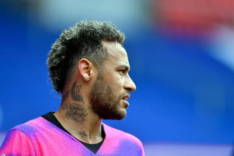 Neymar activa una bomba en el vestuario del Real Madrid