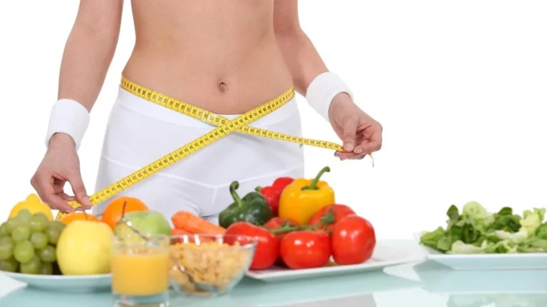 Ni dietas restrictivas ni suplementos: este hábito diario es la clave para mejorar tu salud que todos deberían adoptar