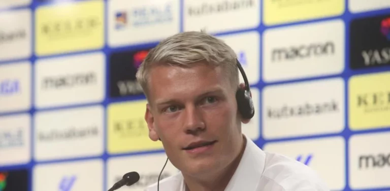 Oskarsson no convence al entrenador de la Real Sociedad: pide un fichaje en enero