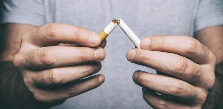 ¿Pueden los plátanos ayudarte a dejar de fumar? Esto dice la ciencia