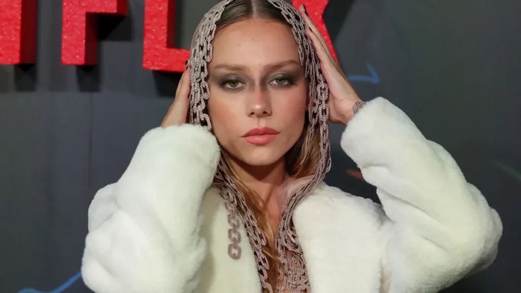 Quién es Ester Expósito y qué la ha llevado a este nuevo proyecto