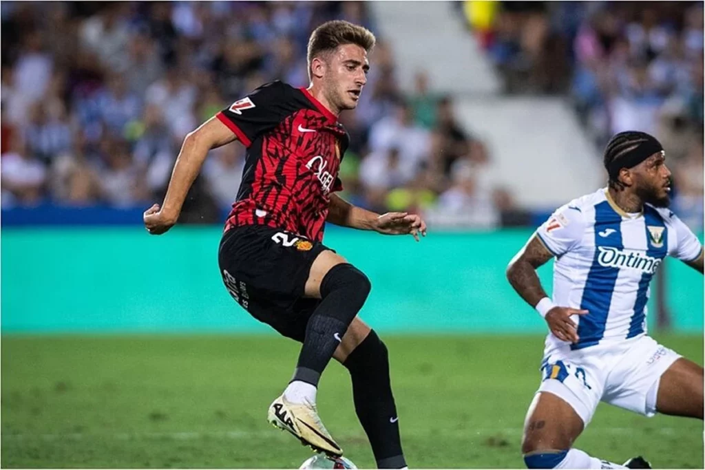 Robert Navarro genera debata sobre la laxitud de la filosofía de fichajes del Athletic. Fuente: Agencias