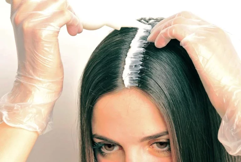Trucos para teñirse el cabello en casa y estrenar look en otoño