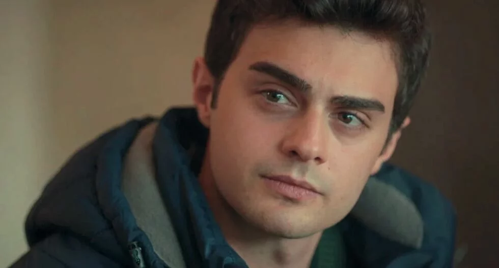 'Hermanos': Süsen lo escucha todo y siente rabia y vergüenza 1 Un chantaje que acaba en confesión ante la policía