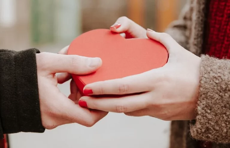 Opiniones y estafas, un tema interesante para discutir. Mariela Gauna amarres de amor da la cara