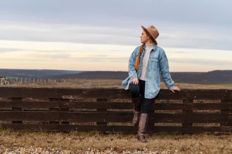 El estilo Western vuelve a estar de moda con las botas de mujer de Porronet