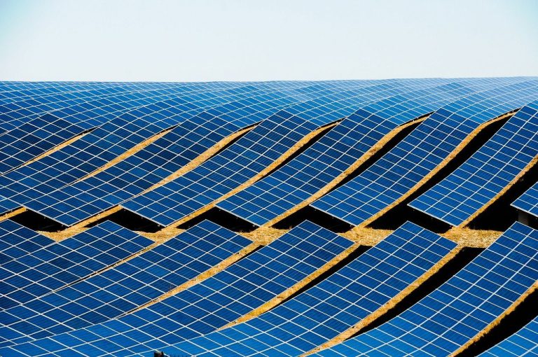 In2AI desarrolla una solución con IA para potenciar la eficiencia de parques solares