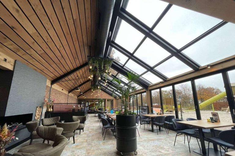 La transformación del sector de la hostelería llega con los innovadores cerramientos de Airclos