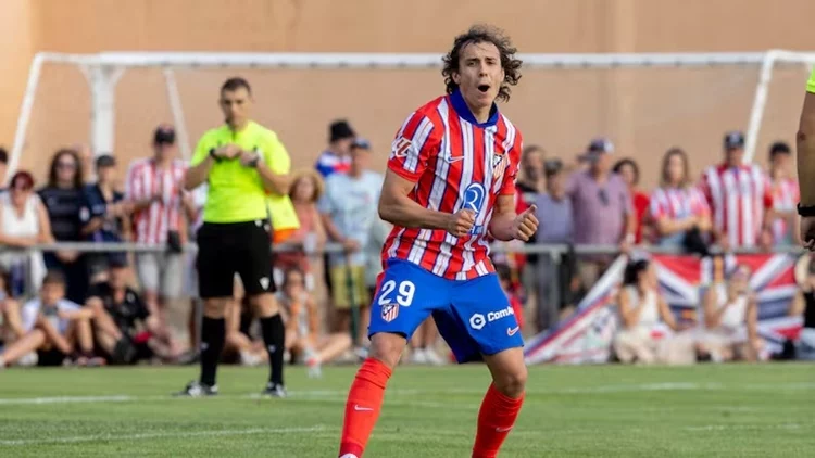 Simeone se lleva a un pupilo de Fernando Torres al primer equipo: huele a crack 1 Javi Serrano Simeone