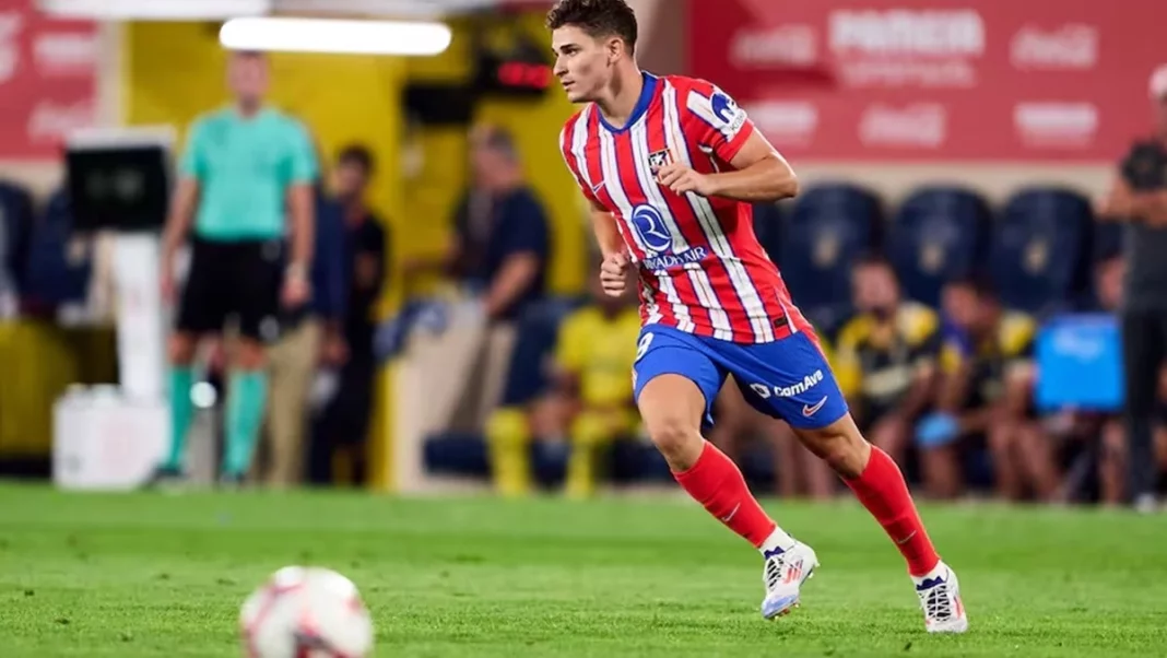 Un año más en blanco podría provocar la salida de Julián Álvarez. Fuente: EFE