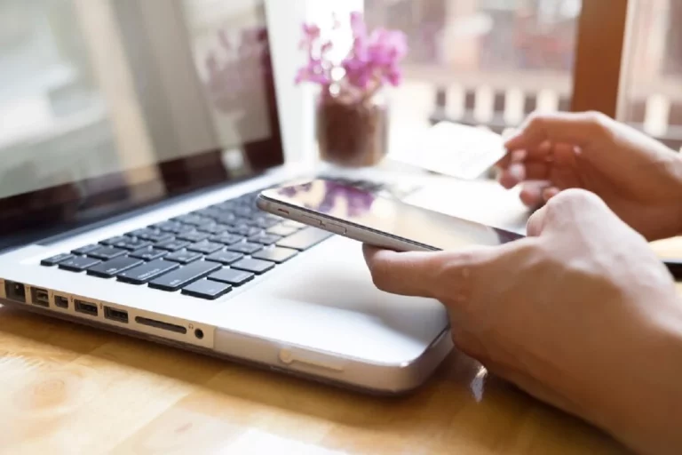 5 Sorprendentes Beneficios de Usar Monederos Móviles para tus Compras Online