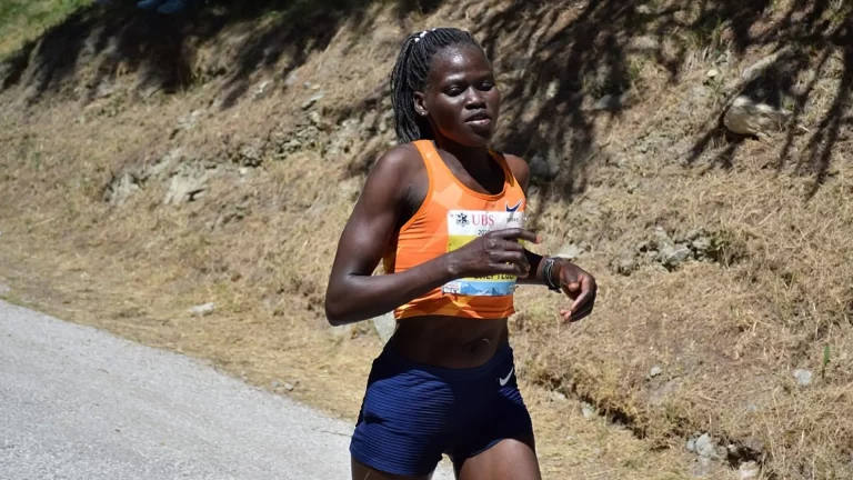 Rebecca Cheptegei muere tras ser quemada viva por su pareja