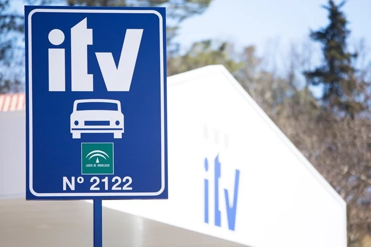 La DGT avisa a los conductores sin ITV del castigo: hasta 500 euros de sanción 1 multas 500 euros conducir sin itv o caducada