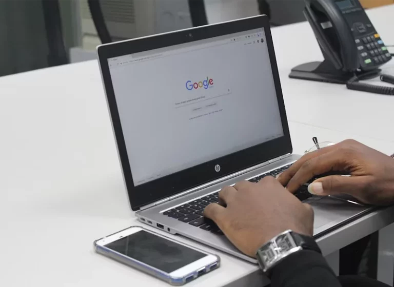 Muchísimo cuidado con esta extensión de Google Chrome: no lo sabes y registra tus movimientos