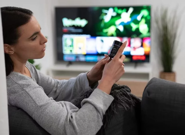 Sabemos la causa de que tus películas de Netflix o Prime Video se vean mal y tenemos la solución