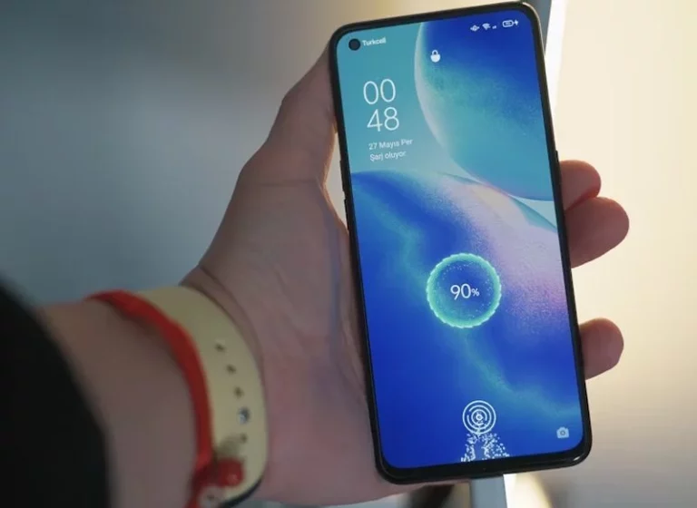 Cargar el teléfono móvil 15 minutos antes de salir de casa: ¿Es bueno o daña la batería?