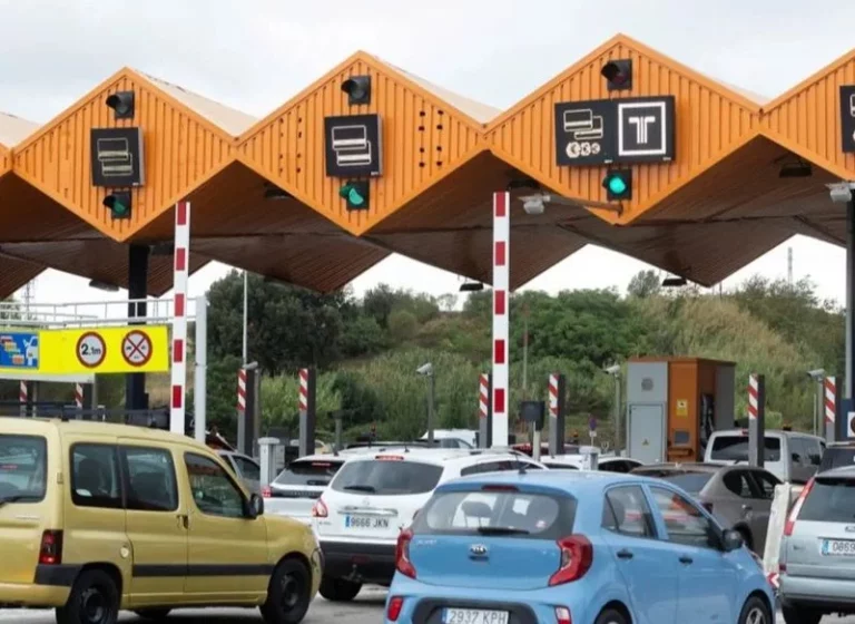 DGT: No pierdas tiempo en tus viajes y salta los peajes de las autopistas con este truco