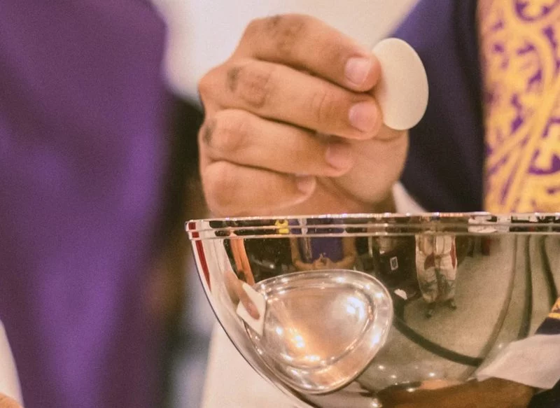 LA IGLESIA PIDE ESTAR ALERTA