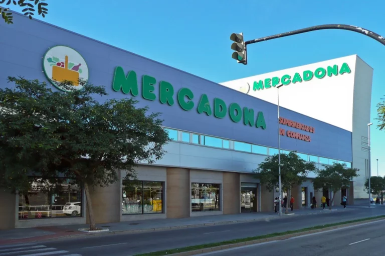 Mercadona tiene el producto de Deliplus para quitar las ojeras al instante