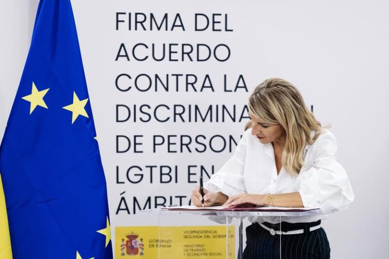 Las empresas deberán empezar a negociar las medidas sobre la discriminación de trabajadores LGTBI